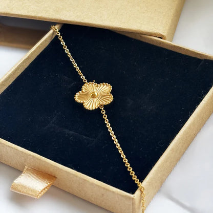 A five-leaf clover bracelet