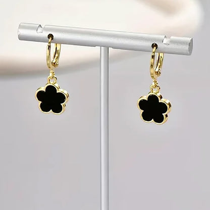 Five-Leaf Flower Earrings - Black