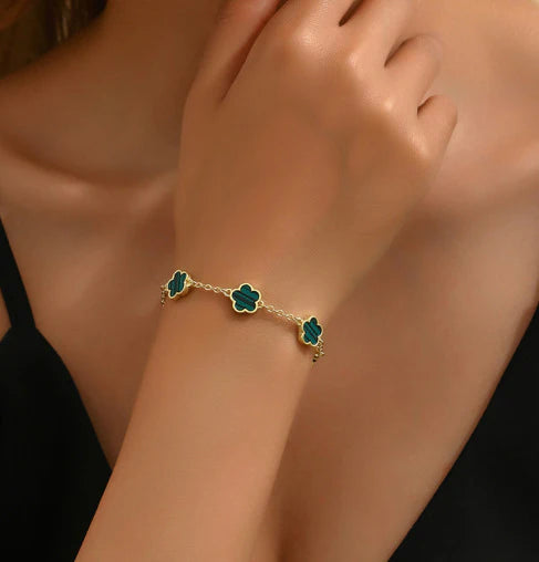 Green five-leaf flower bracelet with 18k gold plating