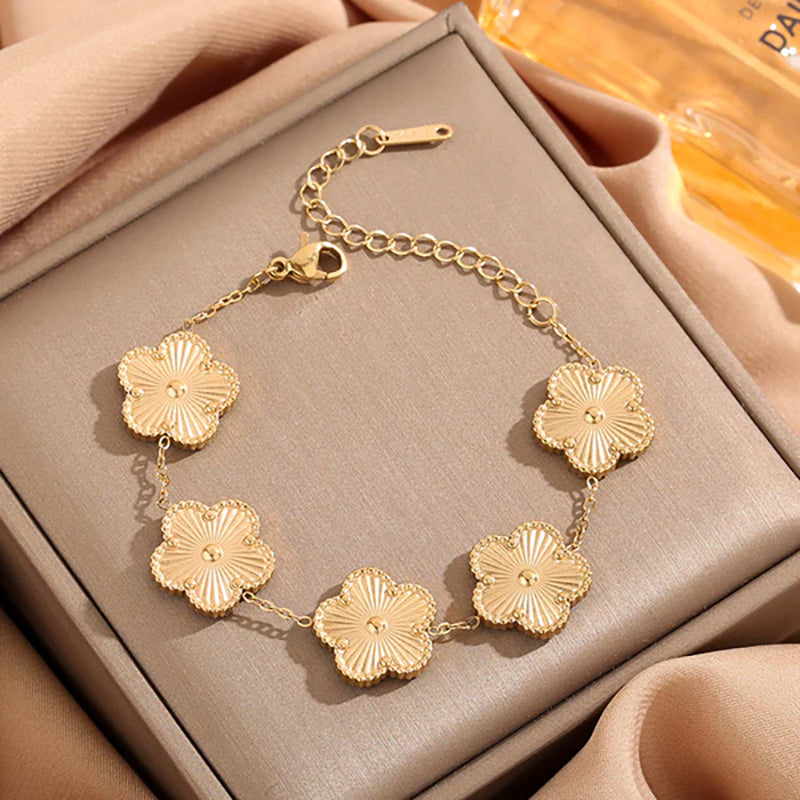 18K Gold Plated Titanium Steel Five-Flower Set(Bracelet, Necklace, Earrings)